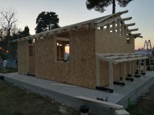 BiHolz casa in legno prefabbricata esterno in legno grezzo