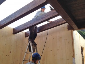 BiHolz casa in legno prefabbricata particolare posa del tavolato